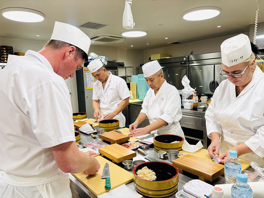 Шеф-кухарі пройшли навчання в Японії